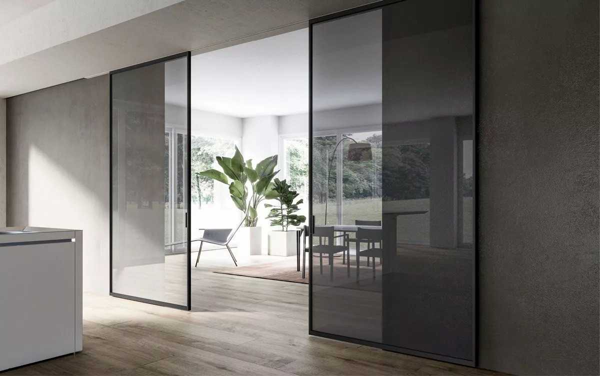 инфографика сравнение конструкций стены и перегородки в разрезе