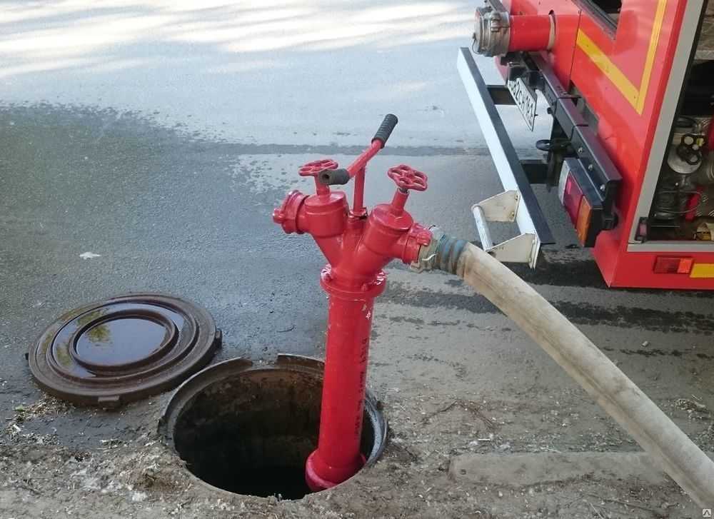 пожарная колонка накрученная на подземный гидрант